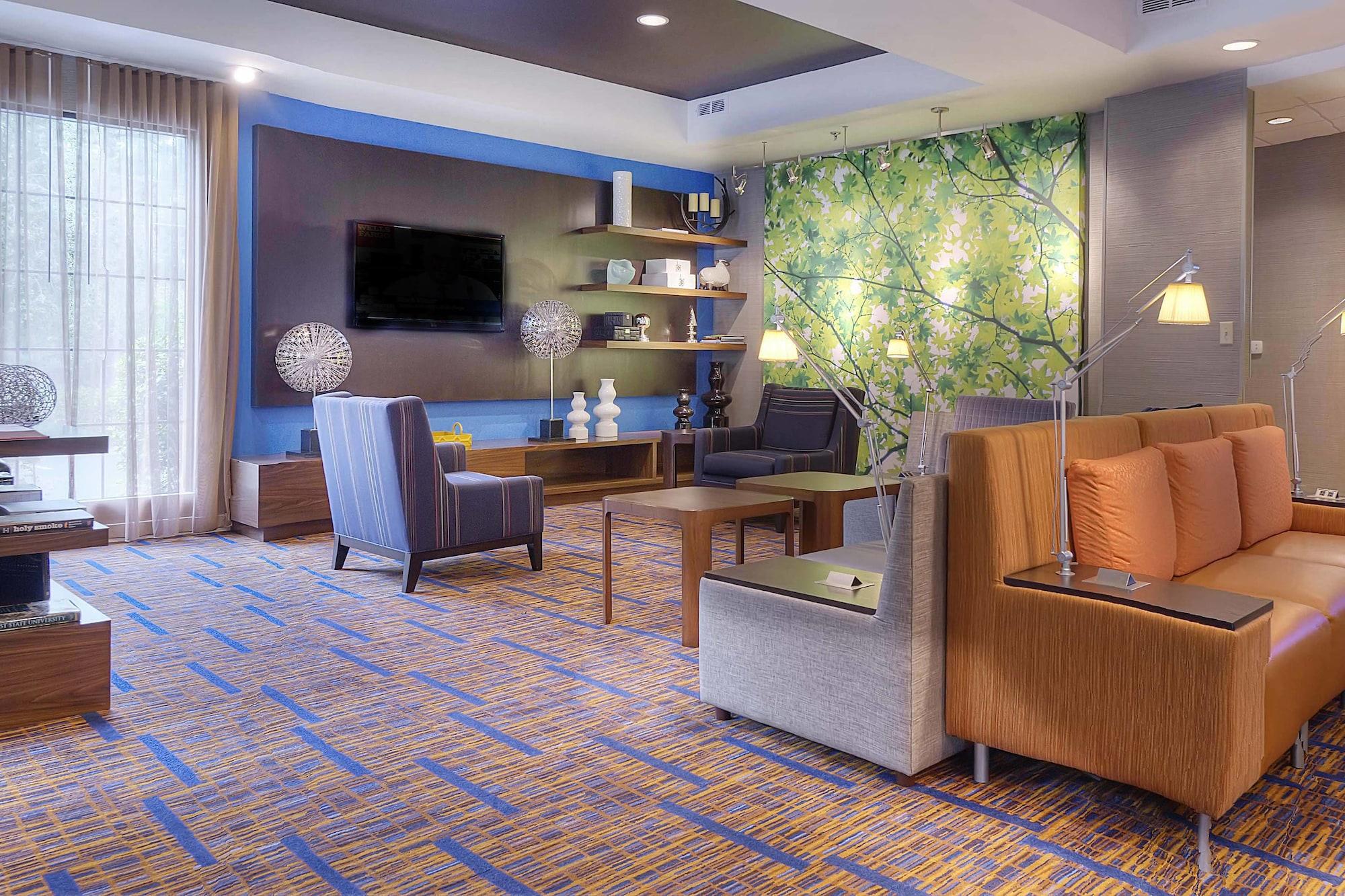 Courtyard Raleigh Crabtree Valley Bagian luar foto