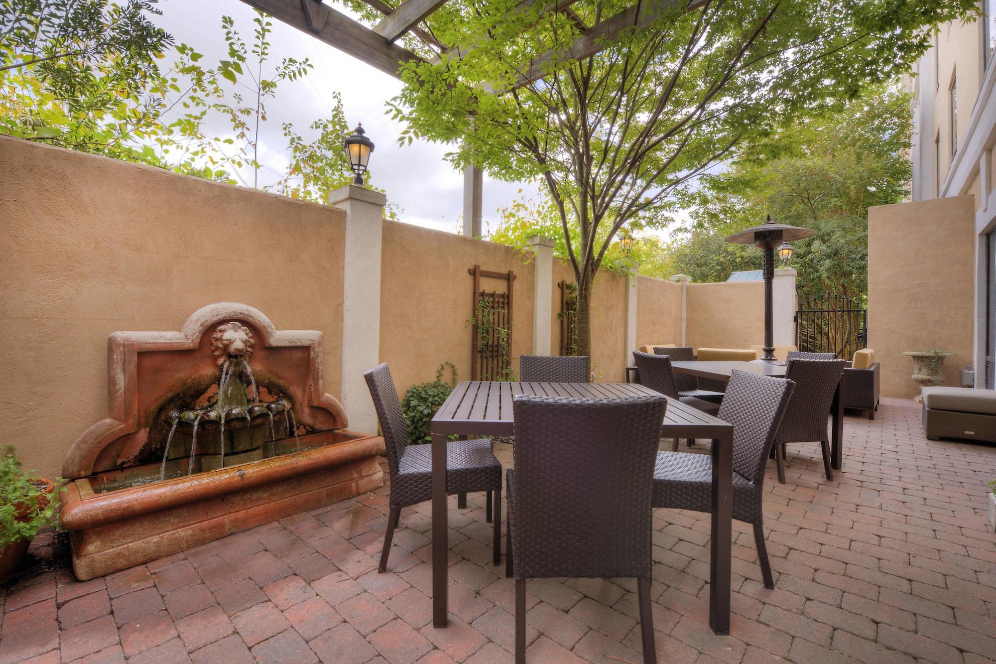 Courtyard Raleigh Crabtree Valley Bagian luar foto