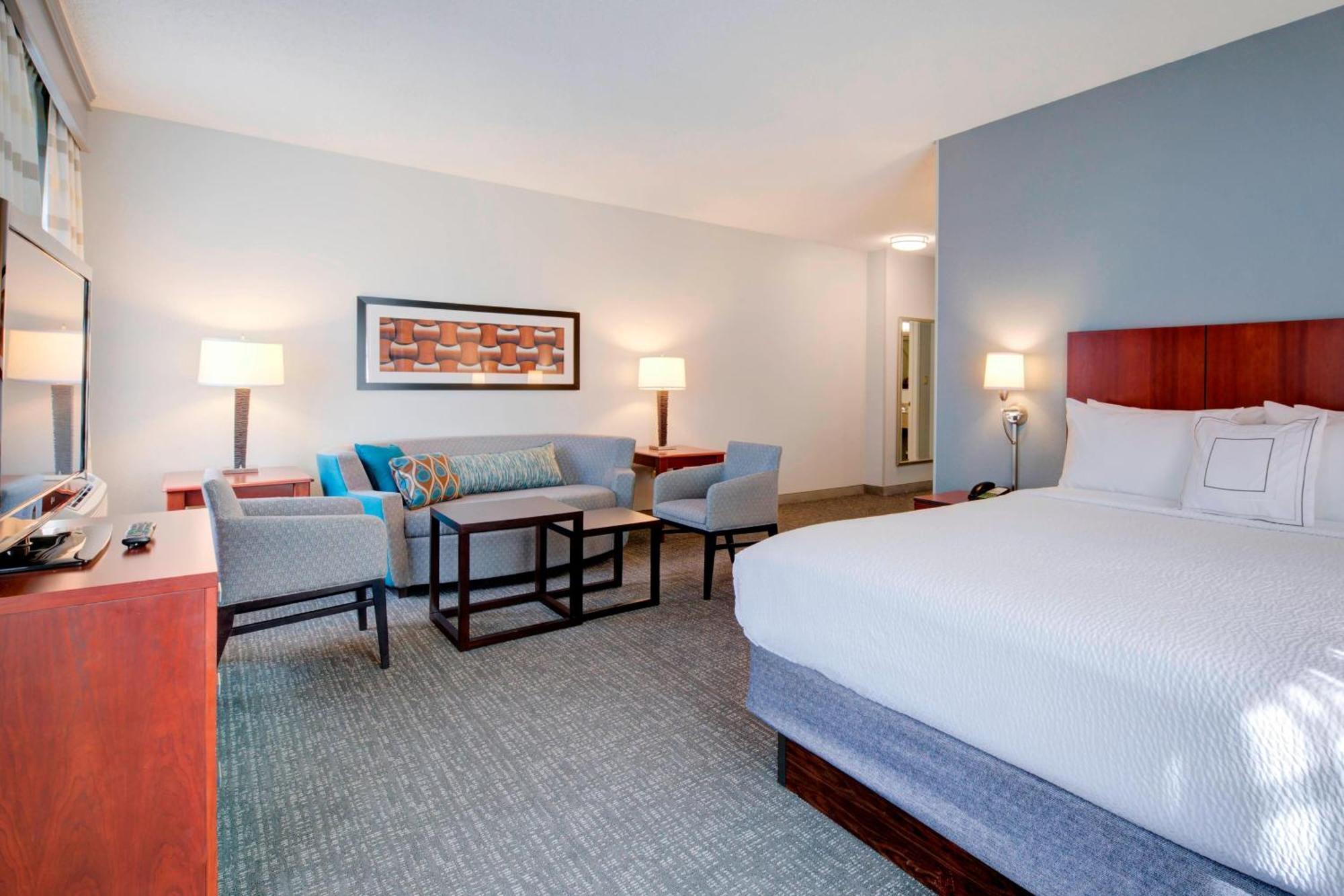 Courtyard Raleigh Crabtree Valley Bagian luar foto