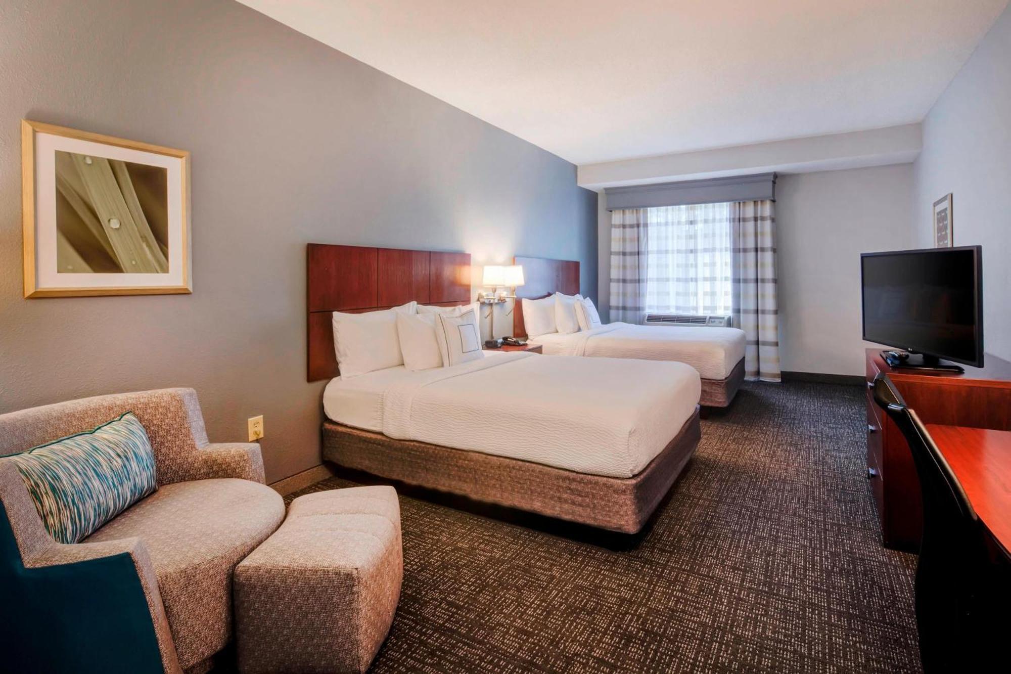 Courtyard Raleigh Crabtree Valley Bagian luar foto