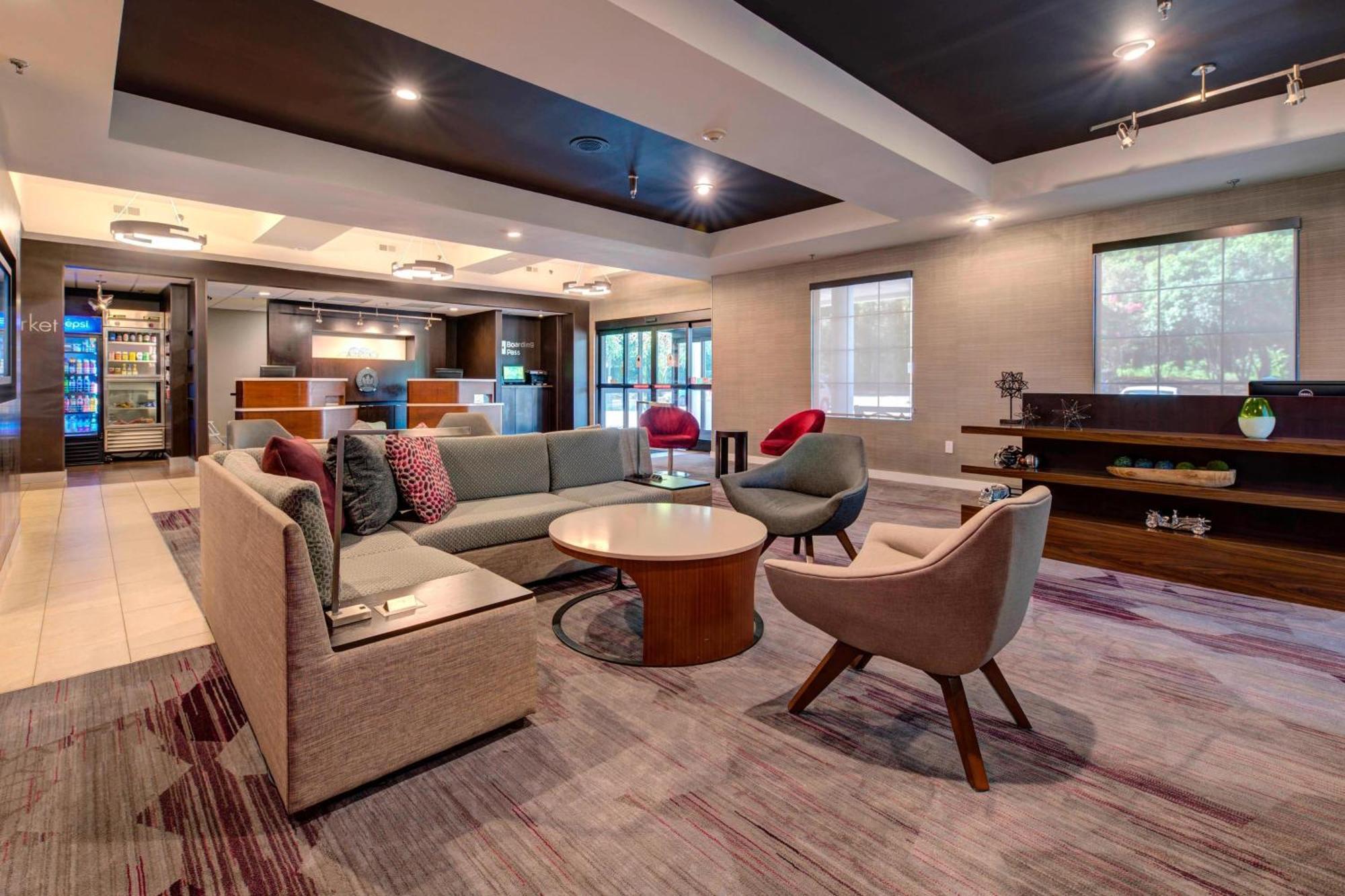Courtyard Raleigh Crabtree Valley Bagian luar foto