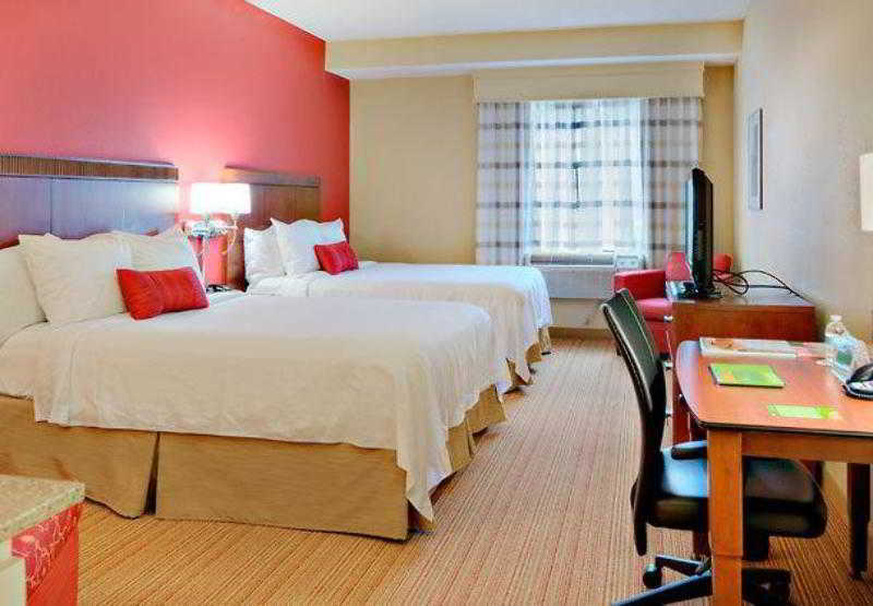 Courtyard Raleigh Crabtree Valley Bagian luar foto