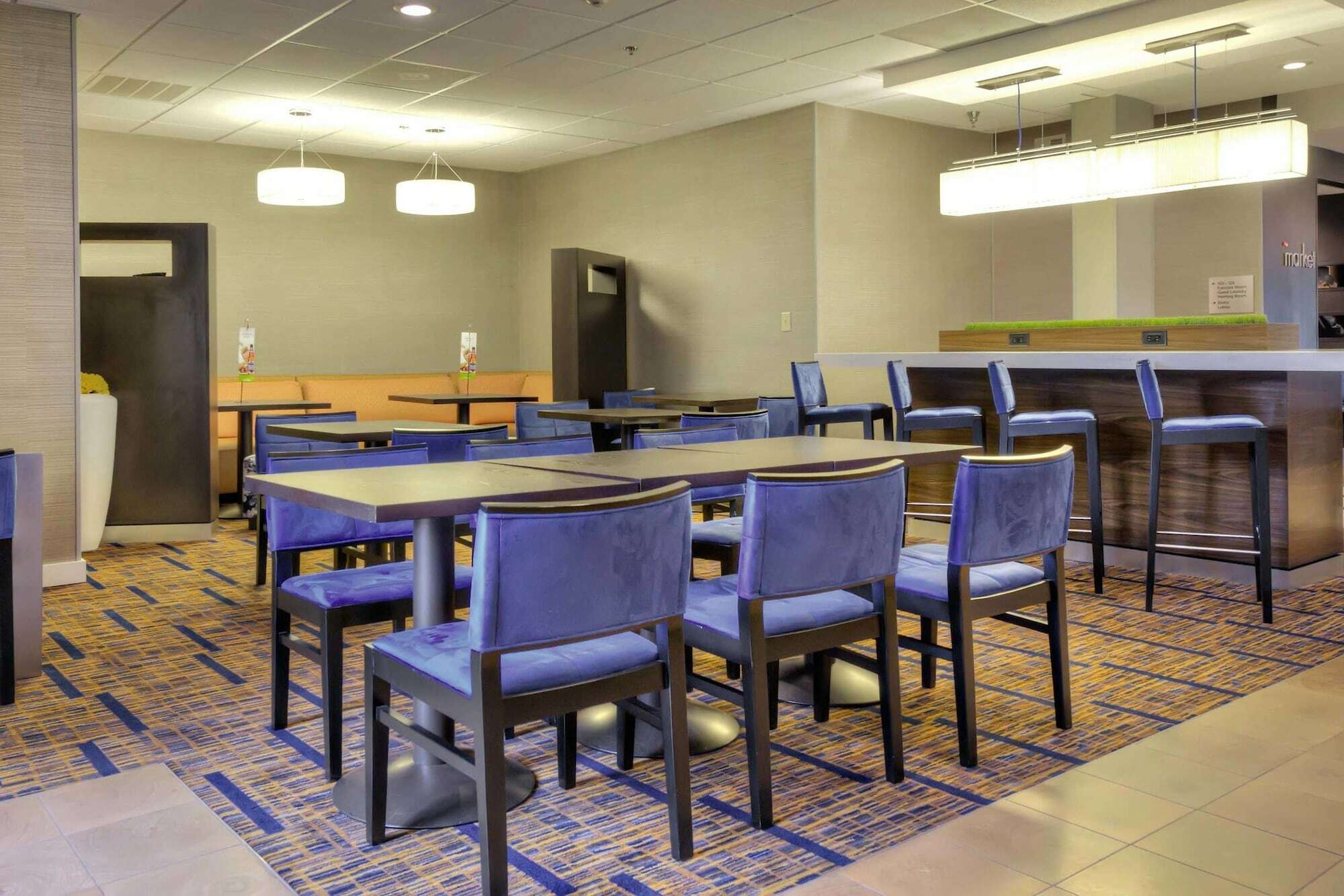Courtyard Raleigh Crabtree Valley Bagian luar foto